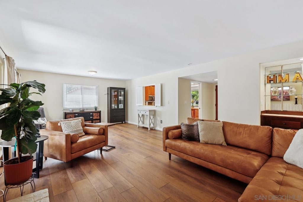 Photo of Listing #250031945SD