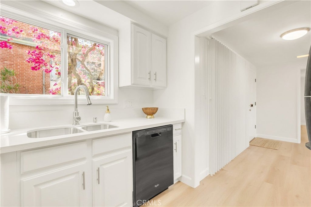 Photo of Listing #SB25144747