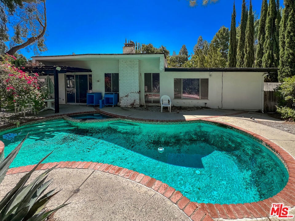 Photo of Listing #25558341