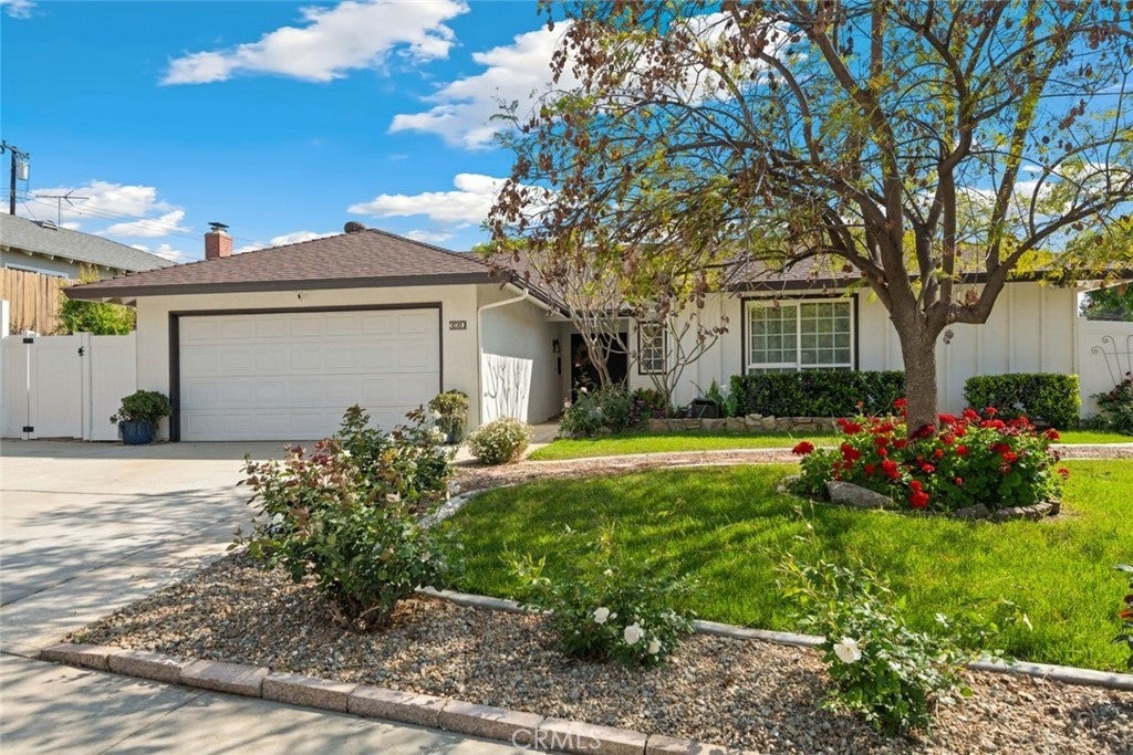 Photo of Listing #IV25144952