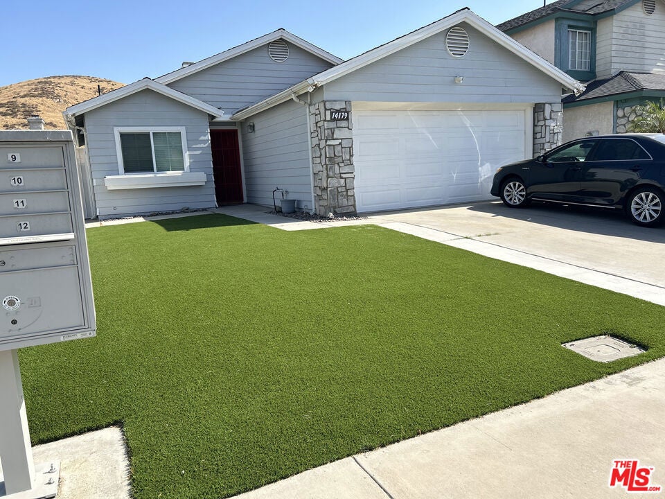 Photo of Listing #25527715