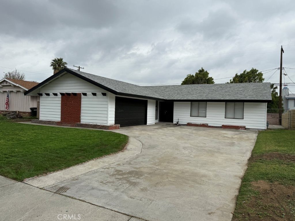 Photo of Listing #PW25145103