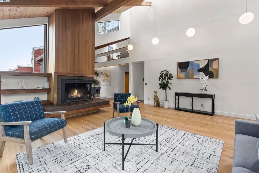 Photo of Listing #41103152