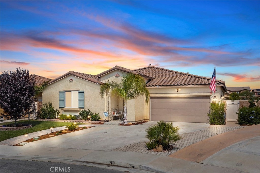 Photo of Listing #SW25145363