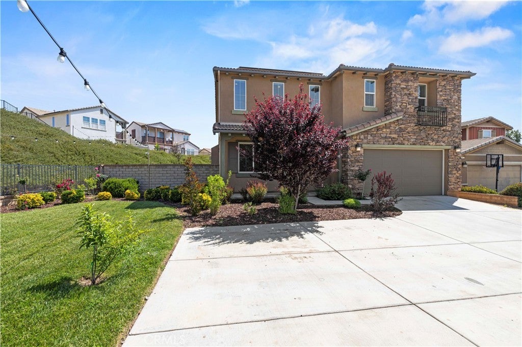 Photo of Listing #SR25143819