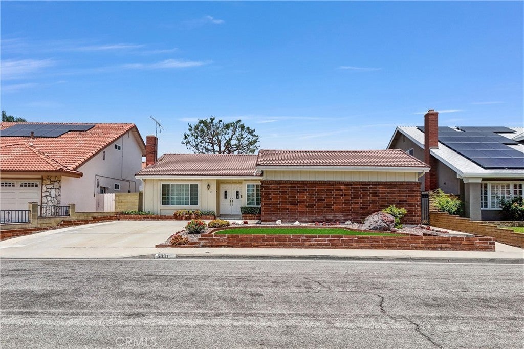 Photo of Listing #PW25144179