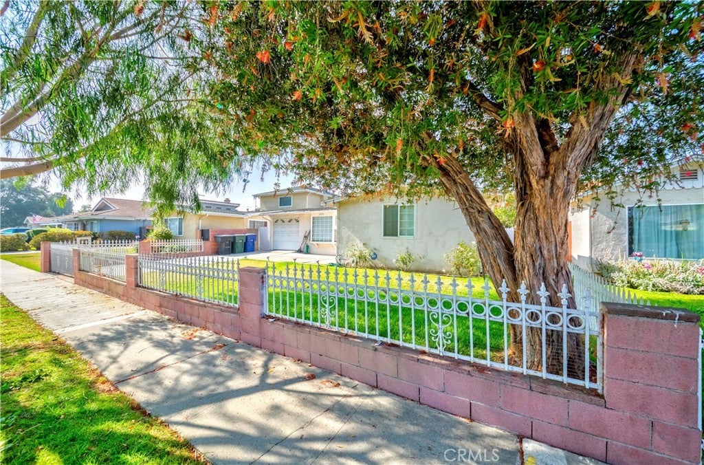 Photo of Listing #SB25146330