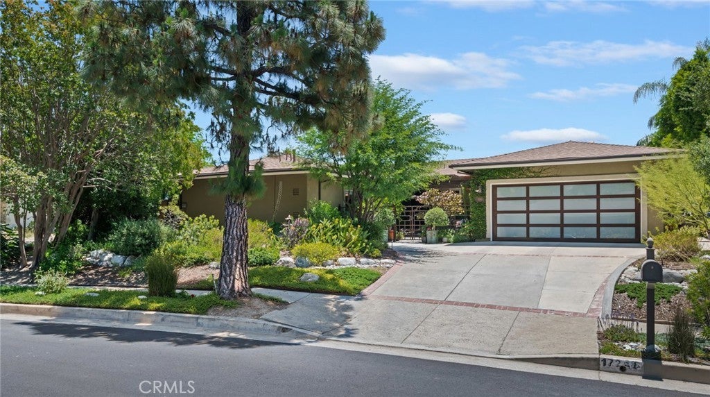 Photo of Listing #SR25146325