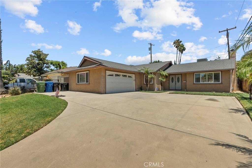 Photo of Listing #SR25146638