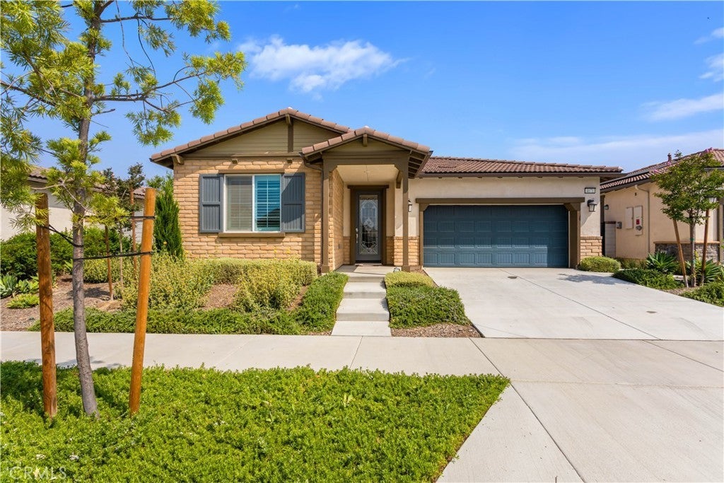 Photo of Listing #DW25136380