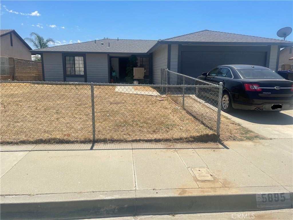 Photo of Listing #DW25147247