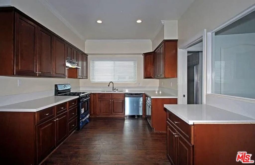 Photo of Listing #25557981