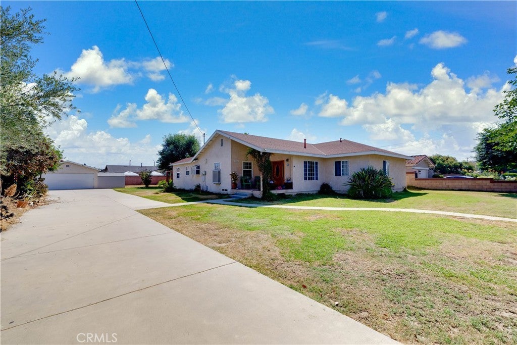 Photo of Listing #IV25147337