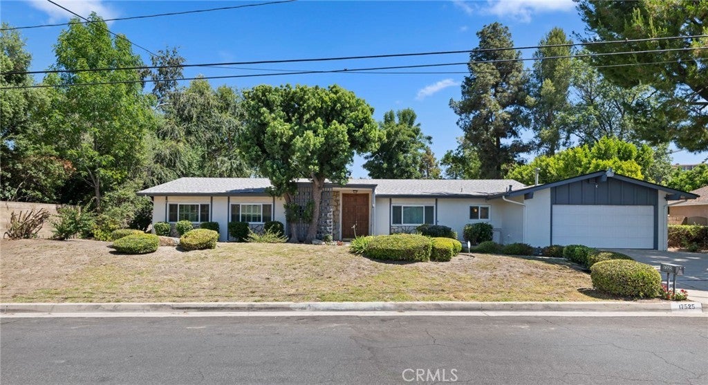 Photo of Listing #SR25147562