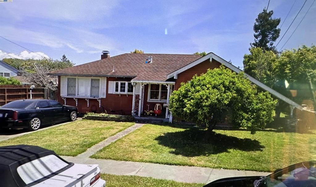 Photo of Listing #41103376