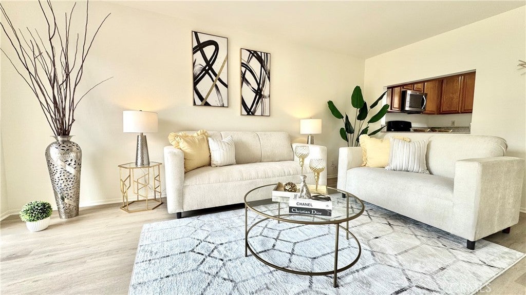 Photo of Listing #SB25147259