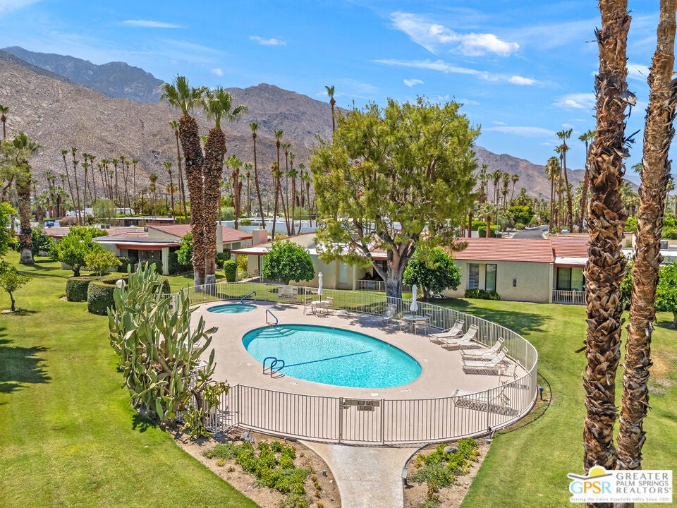 1041 La Verne Way, Palm Springs