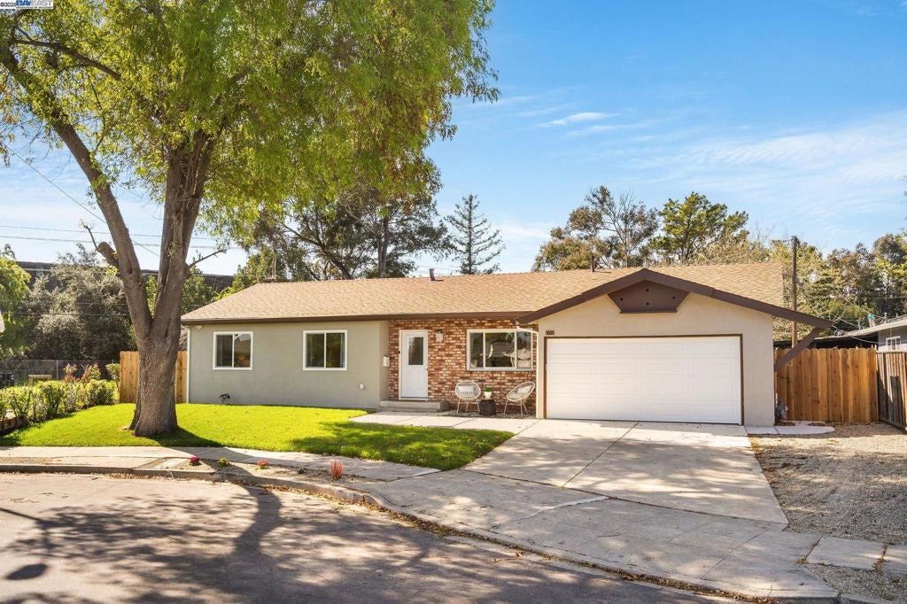 Photo of Listing #41103397