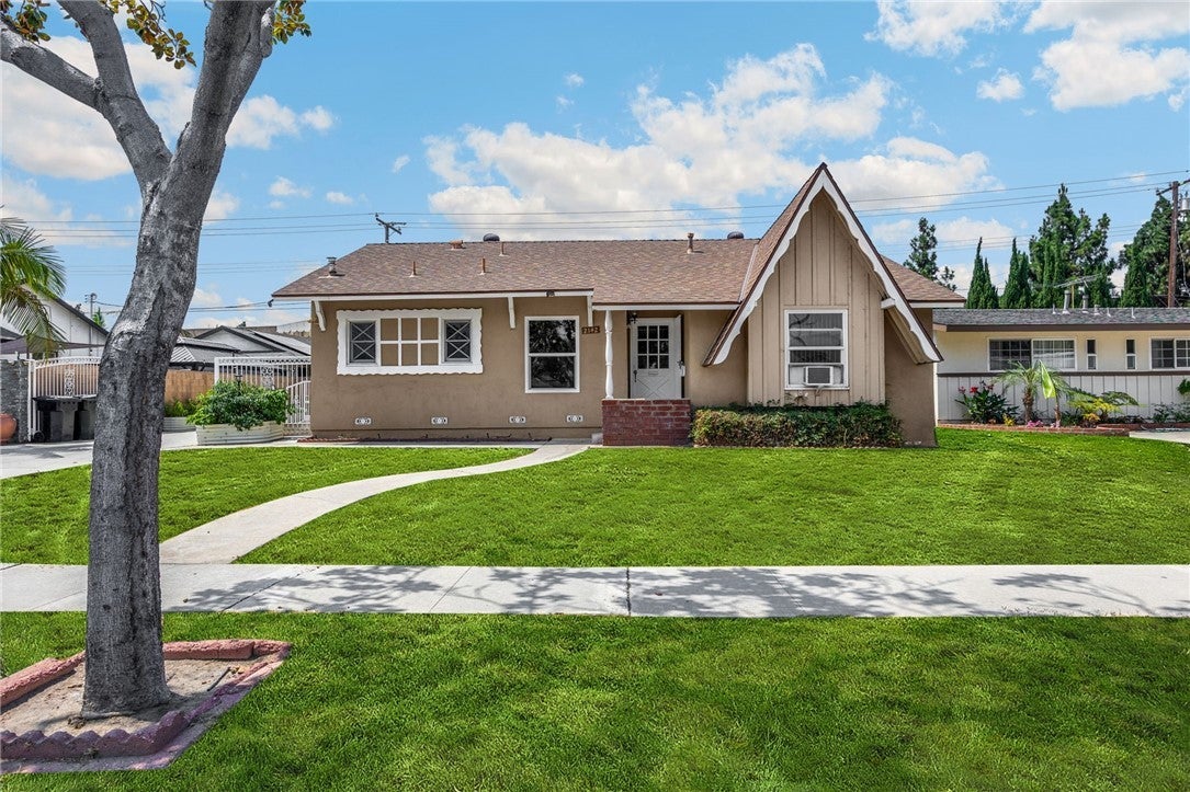 Photo of Listing #OC25147903