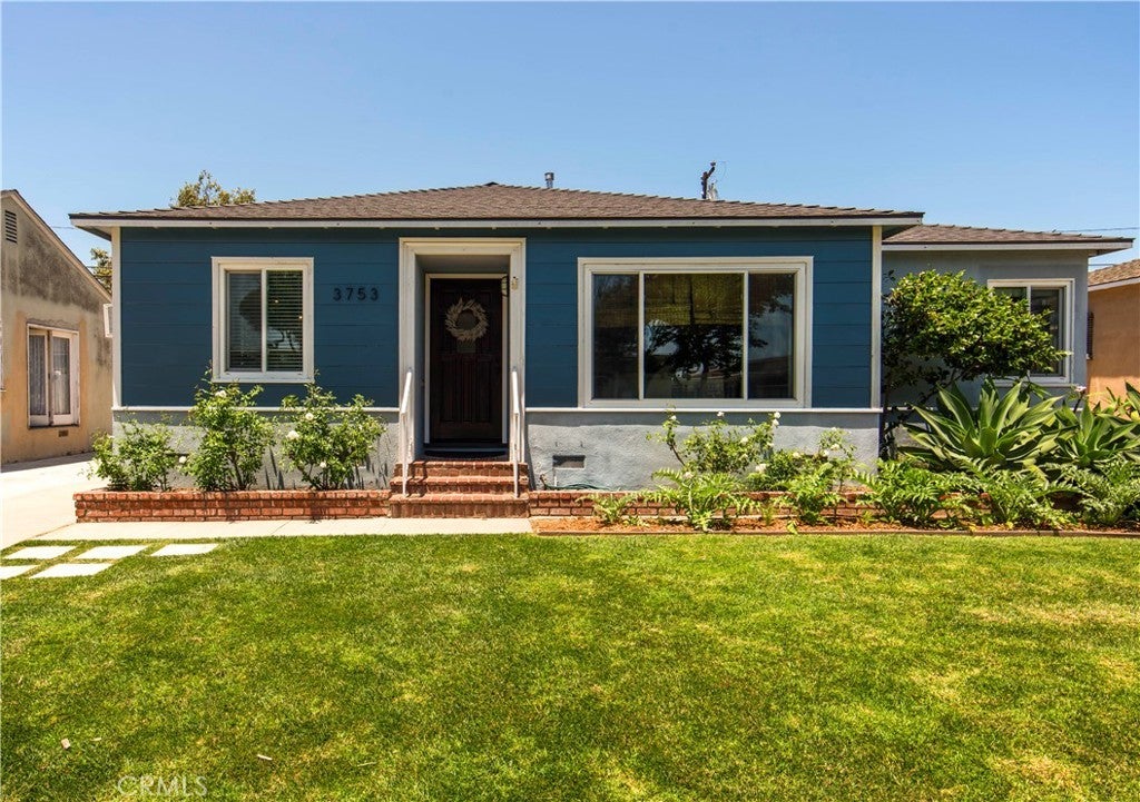 Photo of Listing #SB25147840