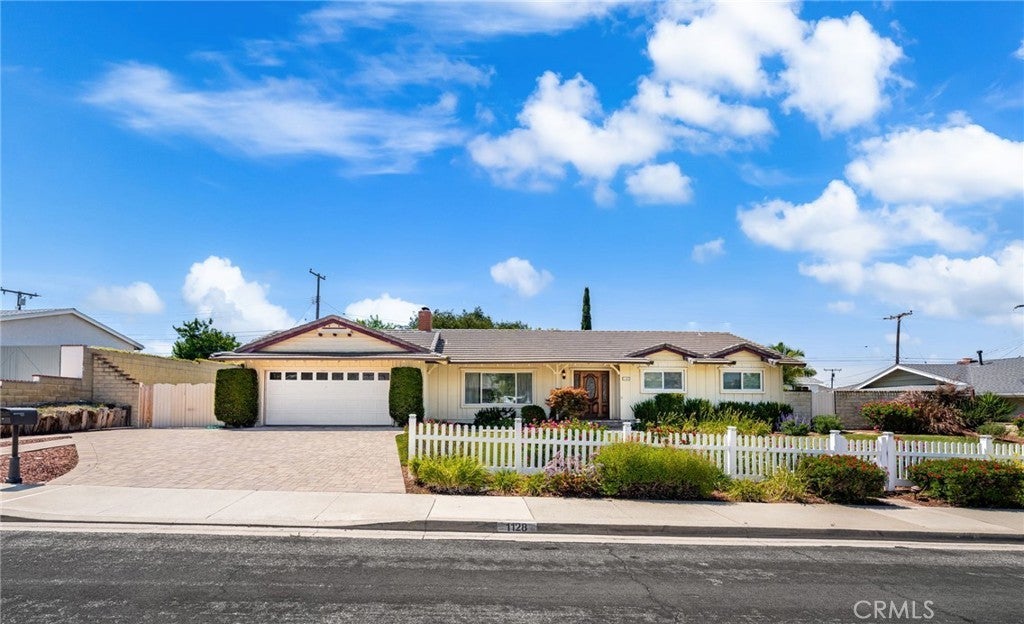 Photo of Listing #CV25138488