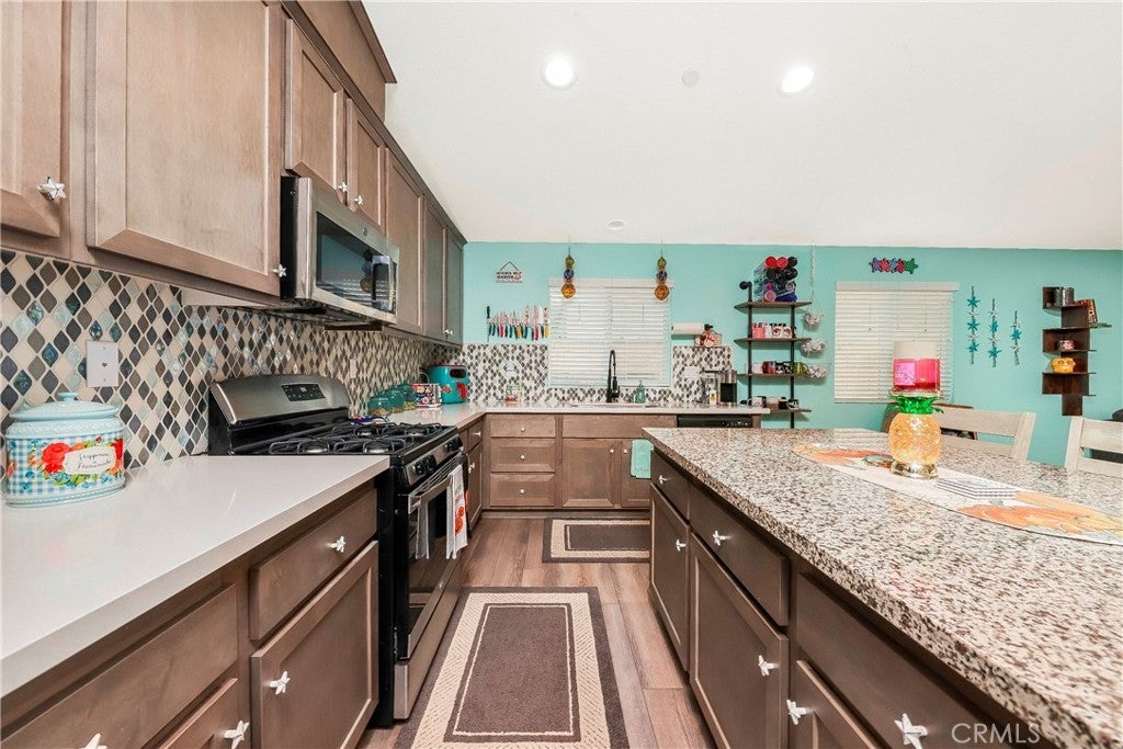 Photo of Listing #SR25146854