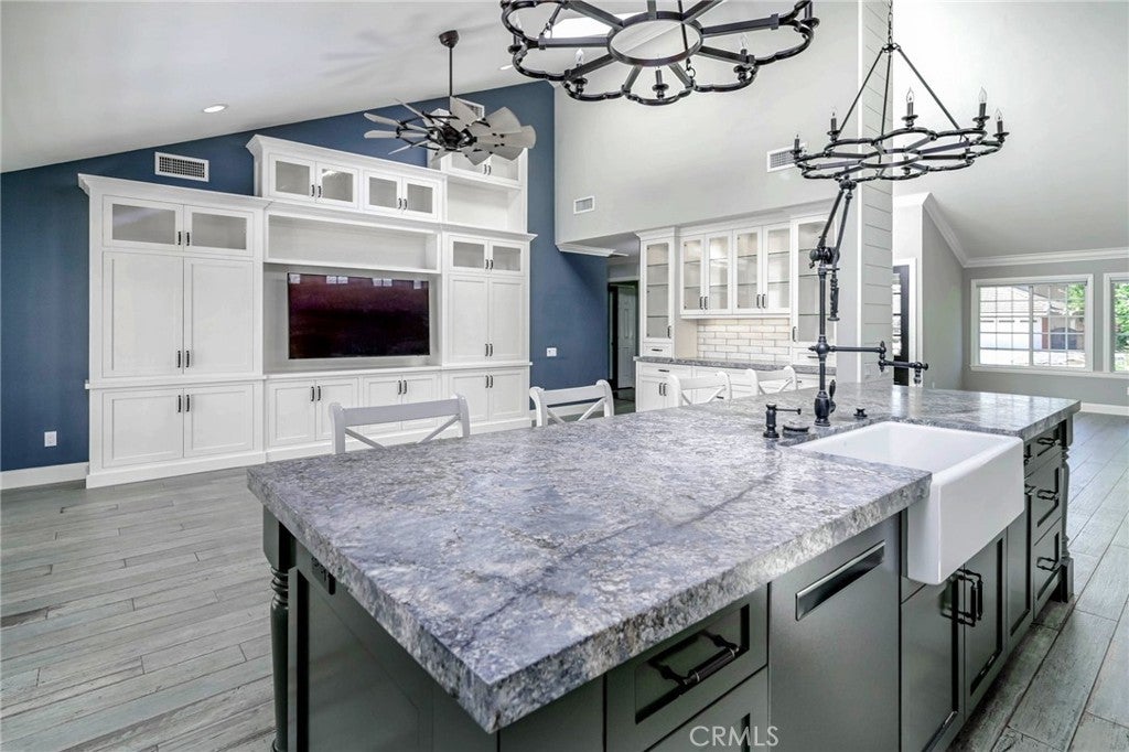 Photo of Listing #PW25131830