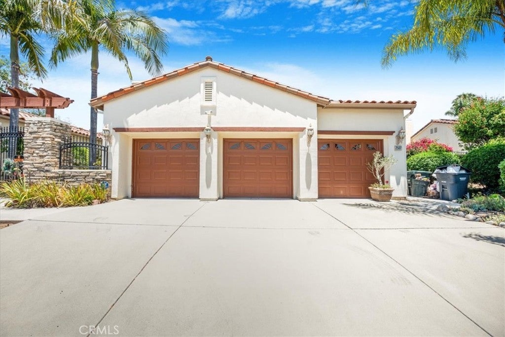 Photo of Listing #IV25148386