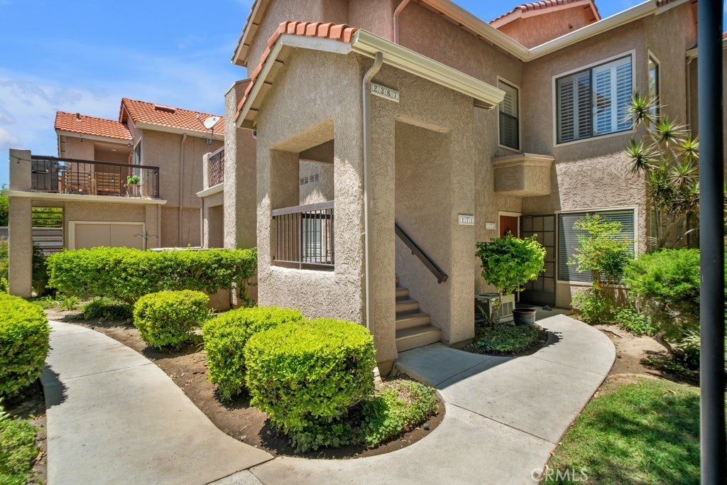 Photo of Listing #SR25148299