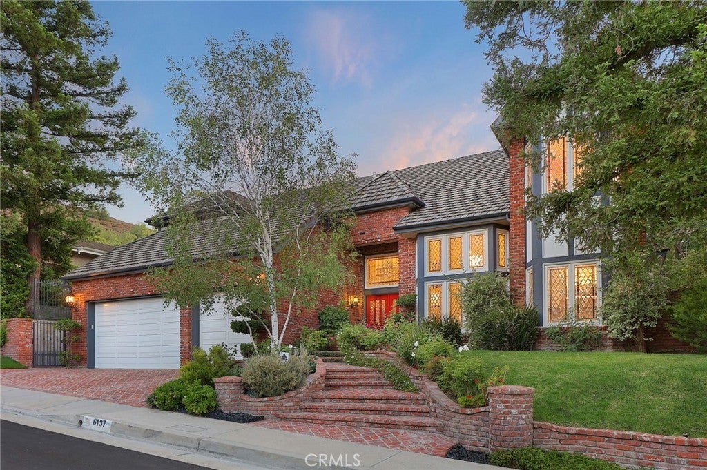 Photo of Listing #SR25145223