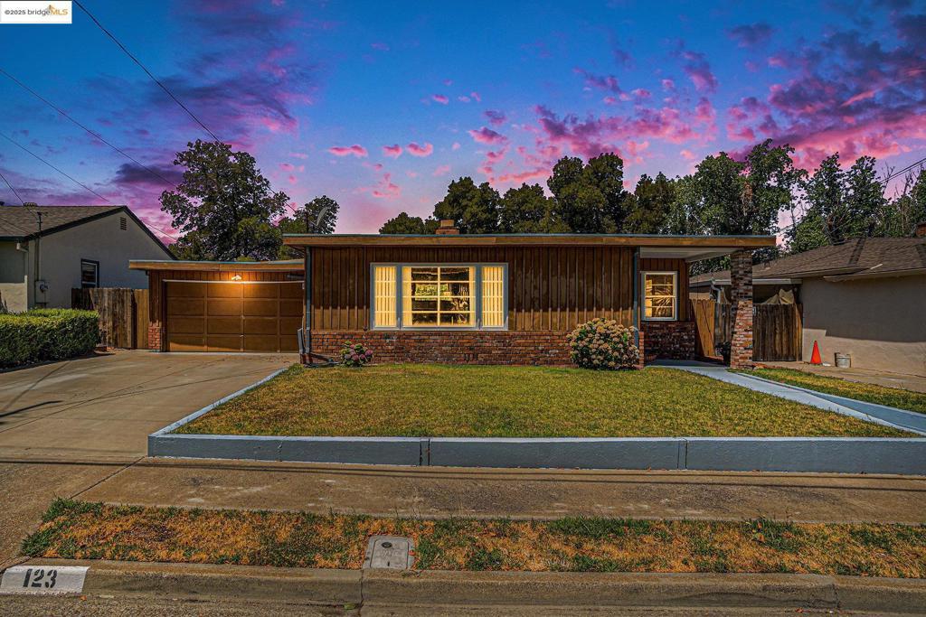 Photo of Listing #41103472