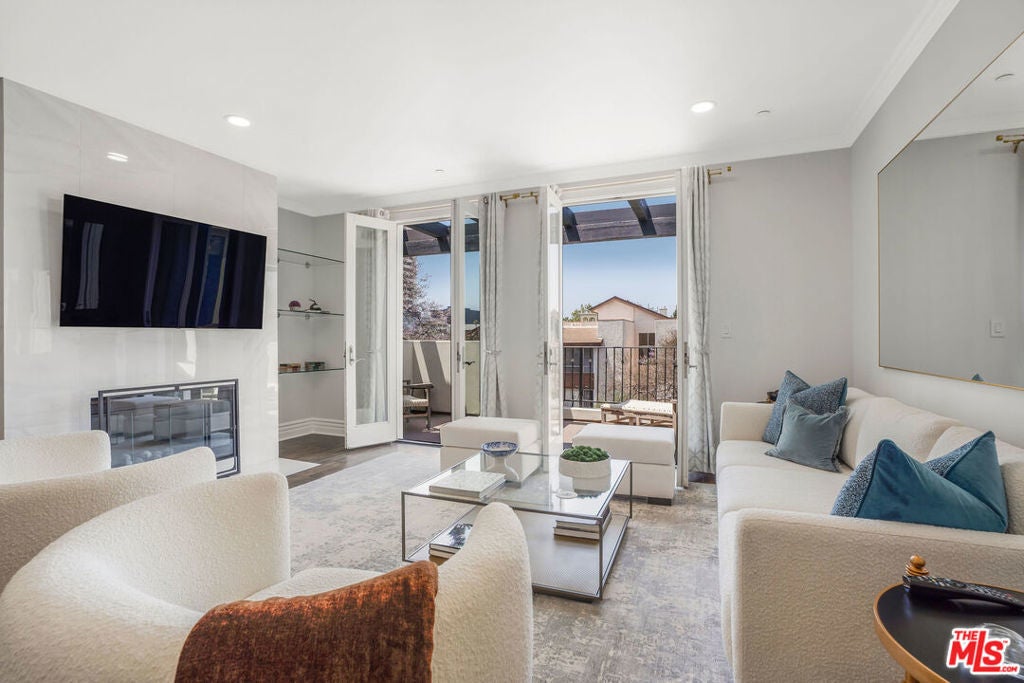 Photo of Listing #25560345