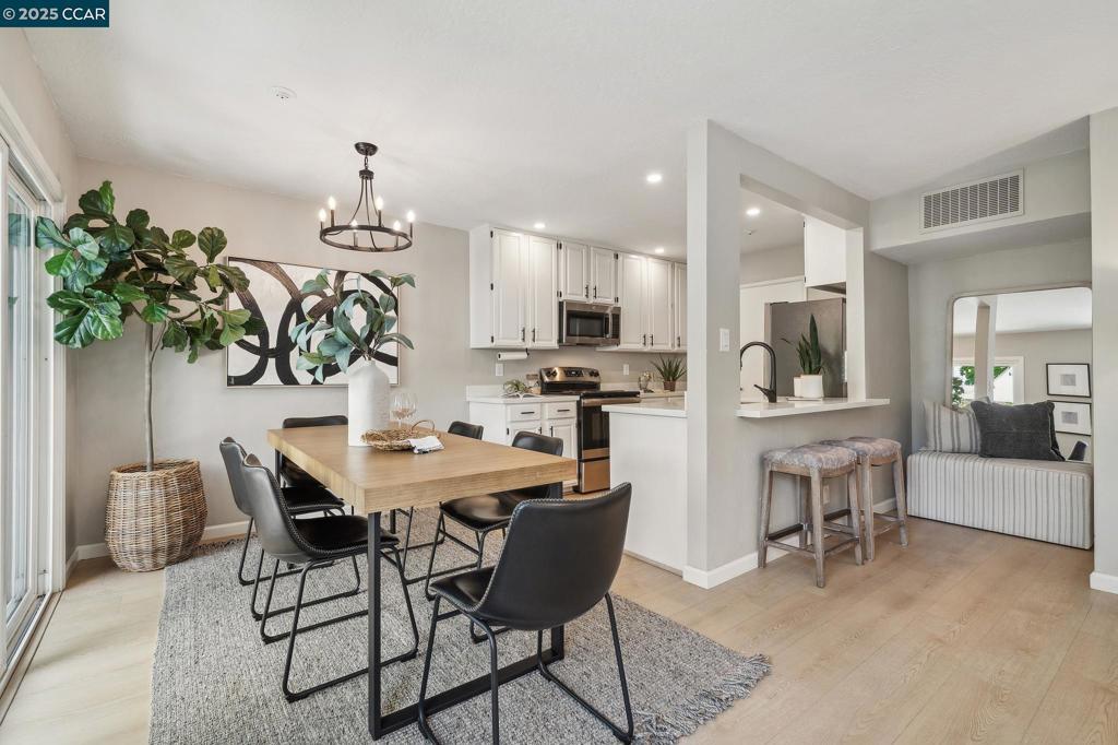 Photo of Listing #41103498