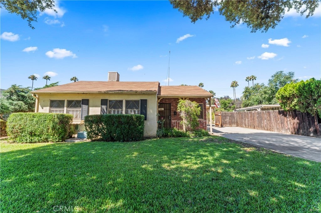 Photo of Listing #IV25149148