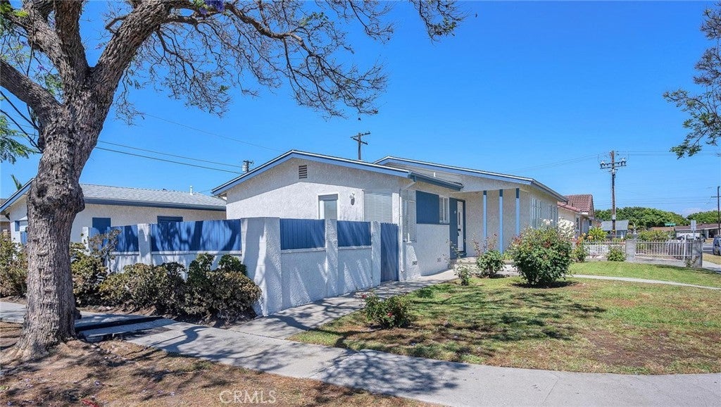 Photo of Listing #SB25148617