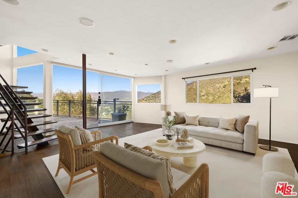 Photo of Listing #25554747