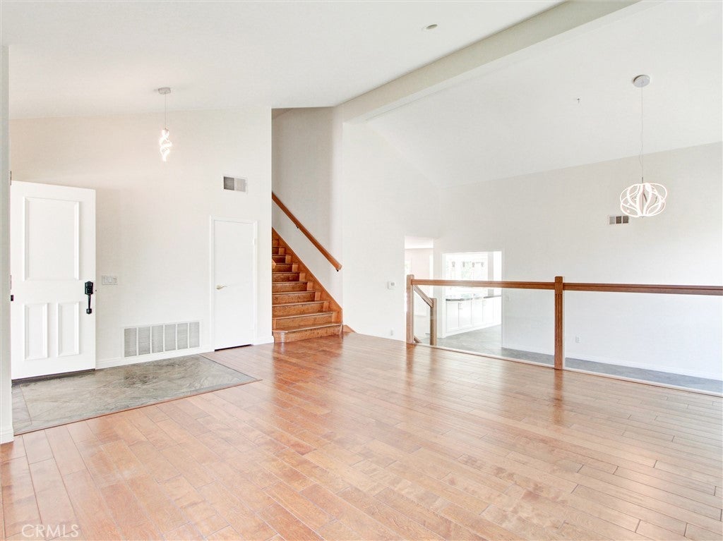 Photo of Listing #OC25149020