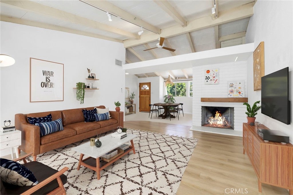 Photo of Listing #PW25148249