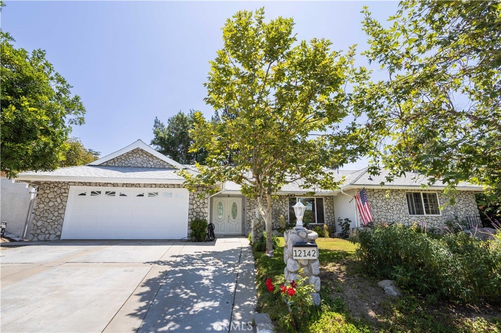 Photo of Listing #SR25148623