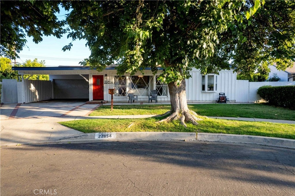 Photo of Listing #SR25146908