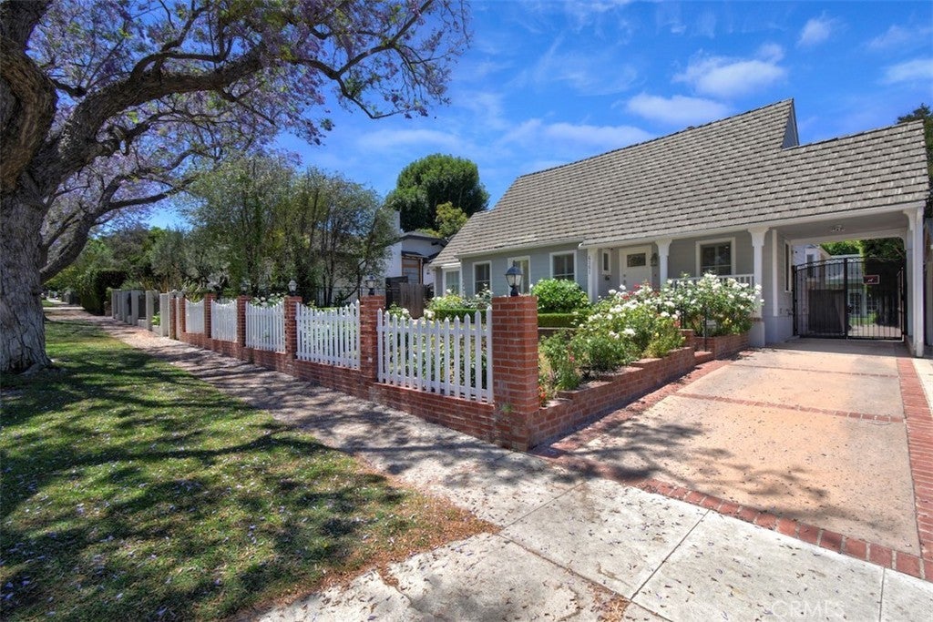 Photo of Listing #SR25146064