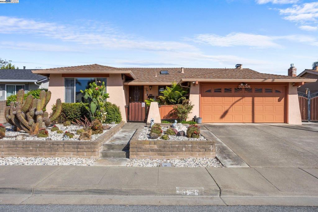 Photo of Listing #41103695