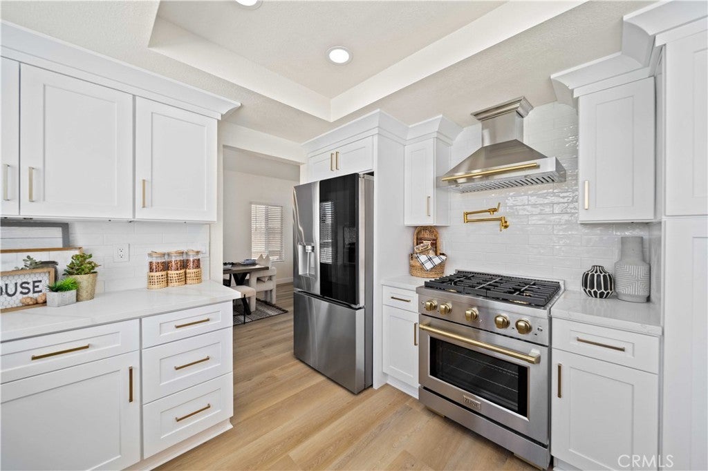 Photo of Listing #SR25150399