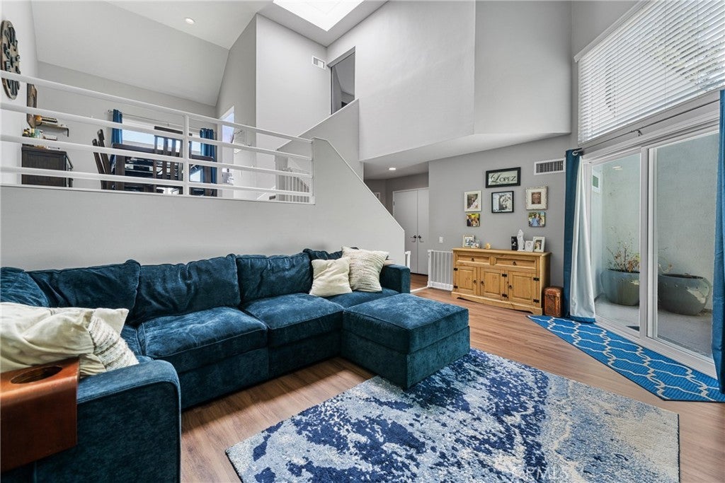 Photo of Listing #PW25150413