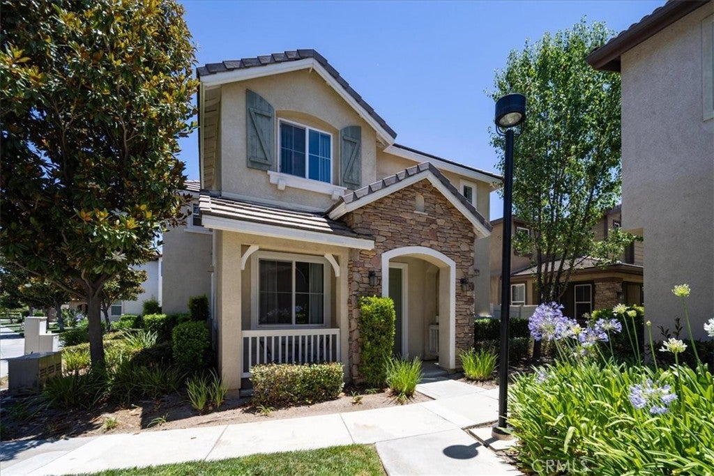 Photo of Listing #SW25144103