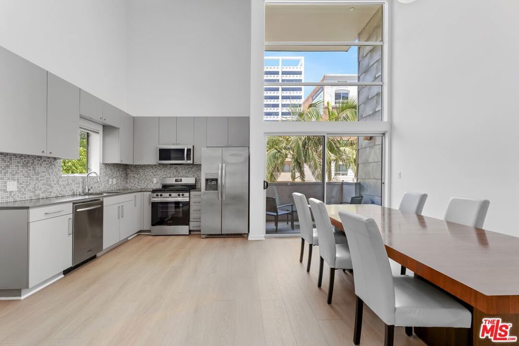 Photo of Listing #25560351