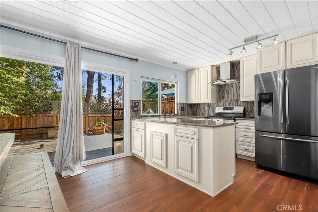 Photo of Listing #OC25150611