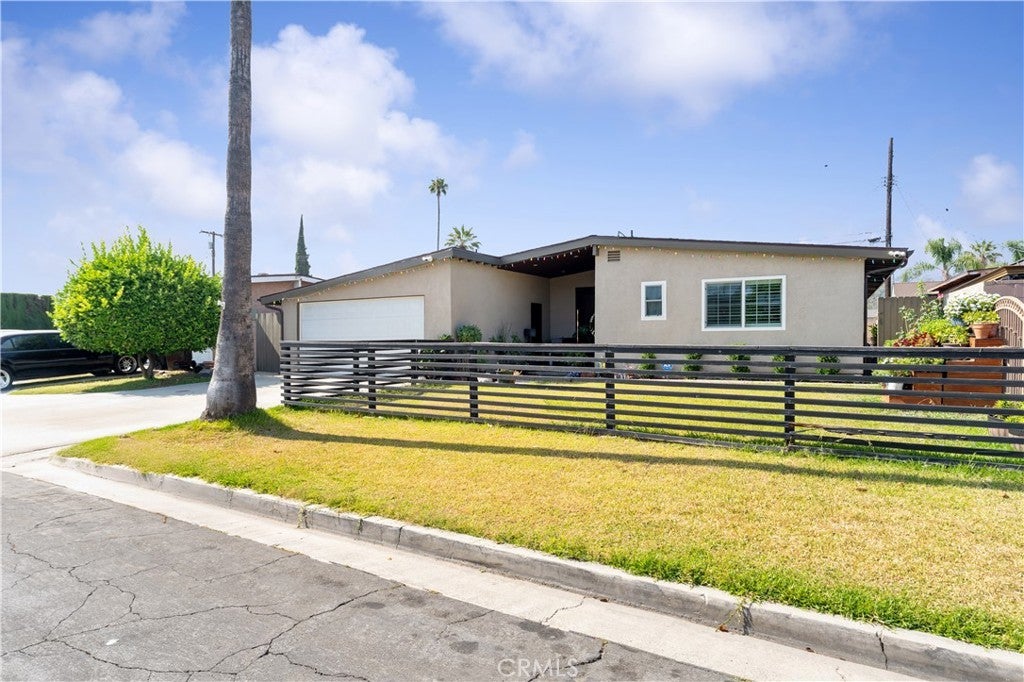 Photo of Listing #IN25146941