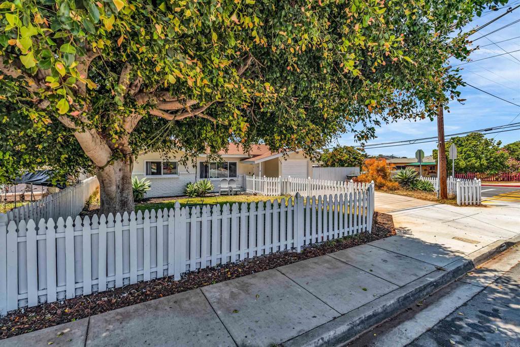 Photo of Listing #PTP2505063