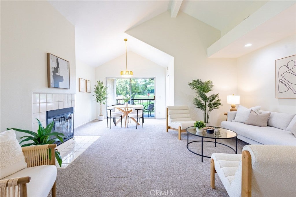 Photo of Listing #OC25123371